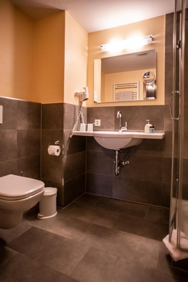 Hotel Garni Zur Alten Post Лембрух Екстер'єр фото