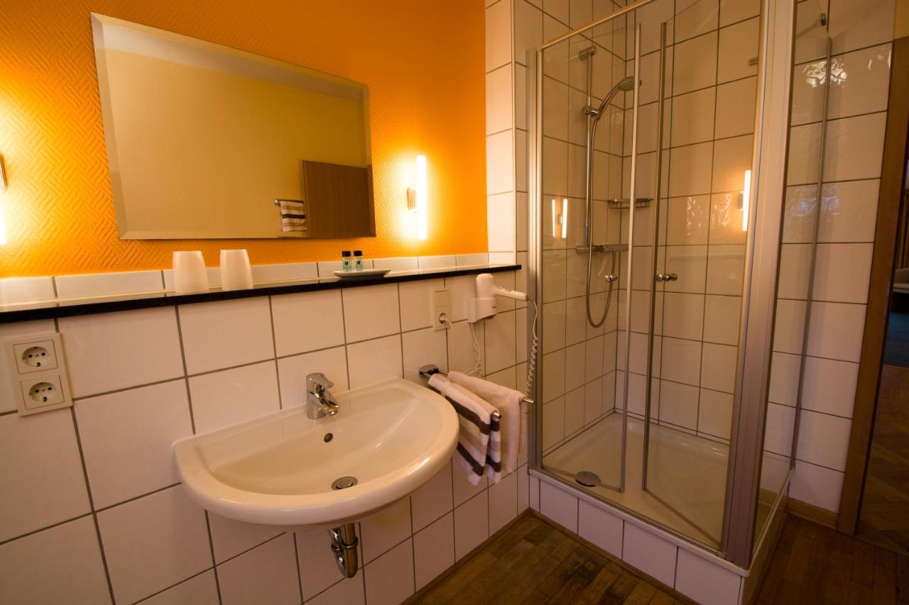 Hotel Garni Zur Alten Post Лембрух Екстер'єр фото